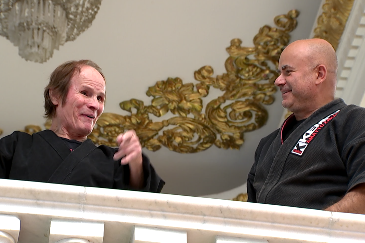 Legendarul actor şi luptător Benny "The Jet" Urchidez face senzaţie în Bucureşti