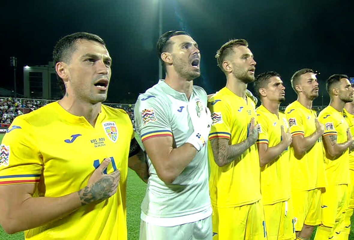 Imagini puternice! Tricolorii au cântat din toată inima imnul României pentru a face faţă corului de huiduieli al kosovarilor