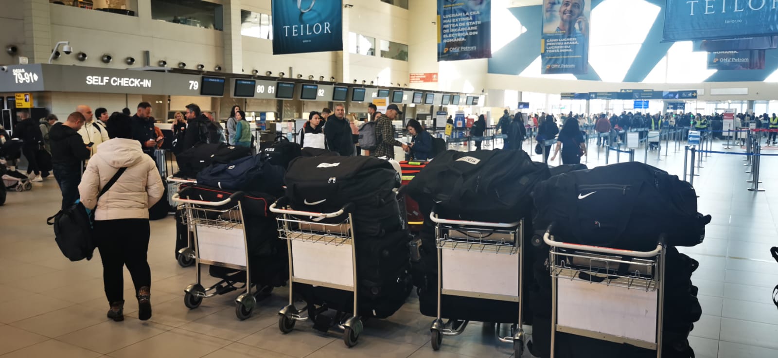 Avionul cu care FCSB trebuia să plece în Scoţia s-a defectat