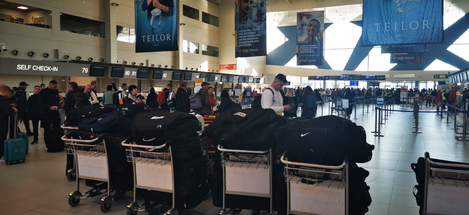 Avionul cu care FCSB trebuia să plece în Scoţia s-a defectat