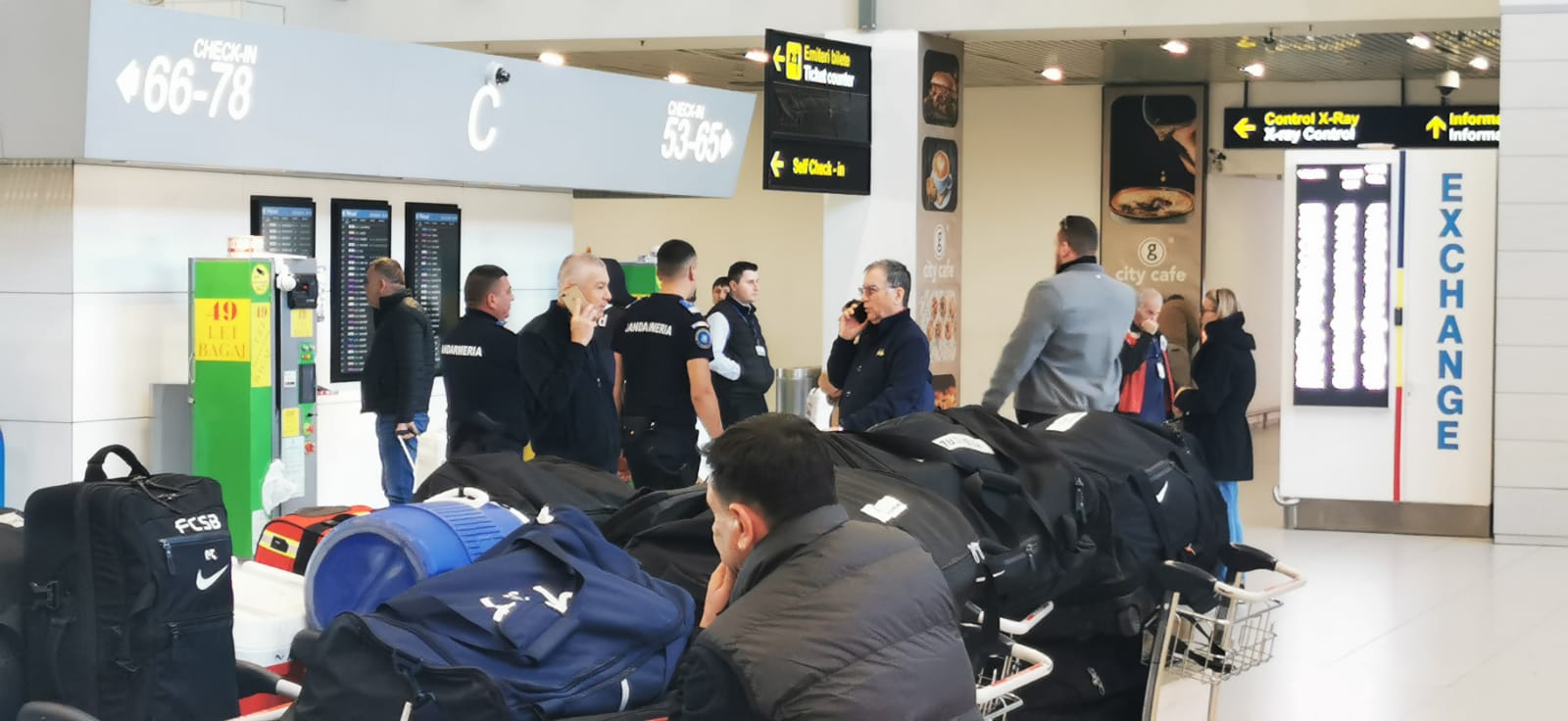 Avionul cu care FCSB trebuia să plece în Scoţia s-a defectat