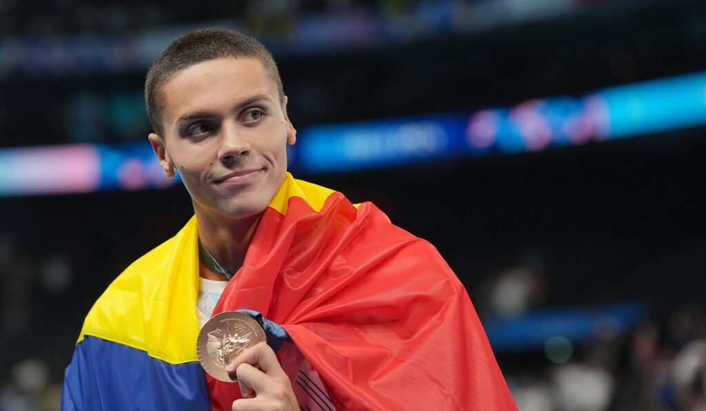 David Popovici a spus motivul pentru care nu mai vrea să conducă niciuna dintre cele două maşini primite de la Ion Ţiriac!