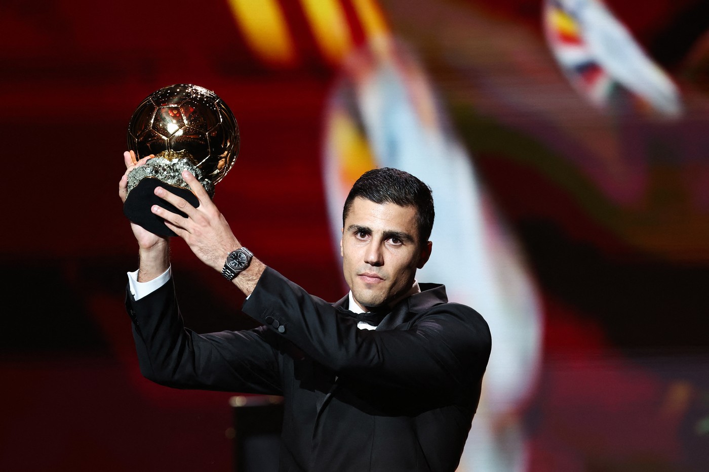 Rodri a câştigat Balonul de Aur 2024! Prima reacţie a spaniolului după ce a primit trofeul: „O seară magică pentru mine”