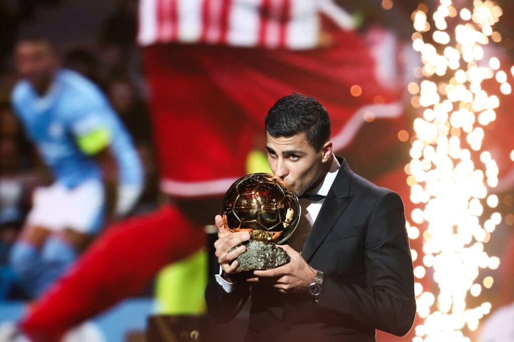 Rodri a câştigat Balonul de Aur 2024! Prima reacţie a spaniolului după ce a primit trofeul: „O seară magică pentru mine”