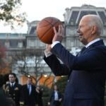 Campioana Boston Celtics a fost primită de Joe Biden la Casa Albă: „Aţi format una dintre cele mai puternice echipe din istorie”