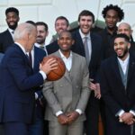 Campioana Boston Celtics a fost primită de Joe Biden la Casa Albă: „Aţi format una dintre cele mai puternice echipe din istorie”