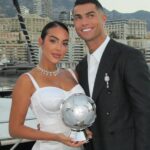 Ce cadou i-a făcut Cristiano Ronaldo iubitei sale de Crăciun. Georgina Rodriguez s-a pozat cu „bijuteria” de 300.000 de euro