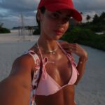 Internaţionalul român a „fugit” cu iubita în Maldive! Tânăra a avut o apariţie răvăşitoare în costum de baie: „Superbă!”