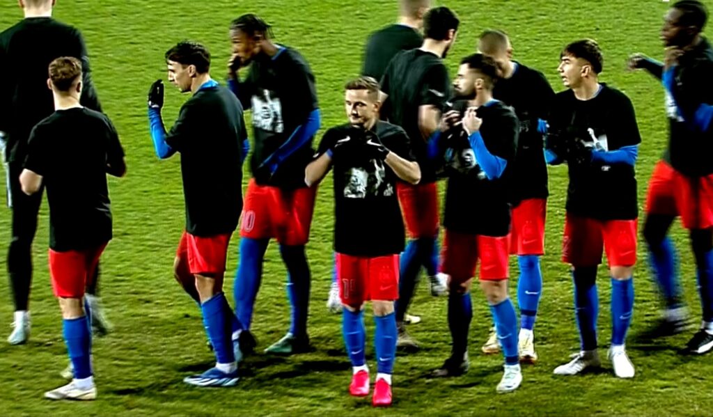 Gestul pregătit de jucătorii lui FCSB în memoria lui Helmut Duckadam la meciul cu Oţelul Galaţi. Apel şi pentru duelul cu Botoşani