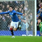 Ianis Hagi se bucură după golul marcat în Rangers - Celtic
