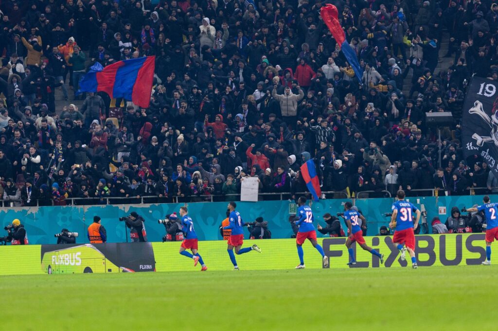 FCSB – PAOK Salonic 2-0. Calificare uriaşă pentru roş-albaştri în optimile Europa League! Cisotti şi Miculescu au răpus echipa lui Răzvan Lucescu