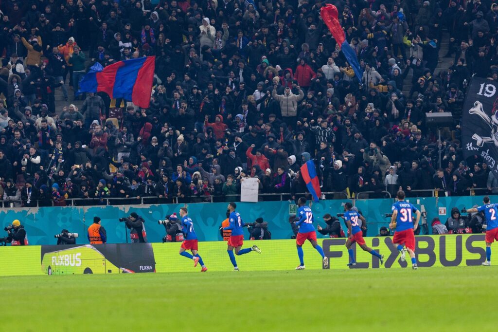 FCSB – PAOK Salonic 2-0. Calificare uriaşă pentru roş-albaştri în optimile Europa League! Cisotti şi Miculescu au răpus echipa lui Răzvan Lucescu