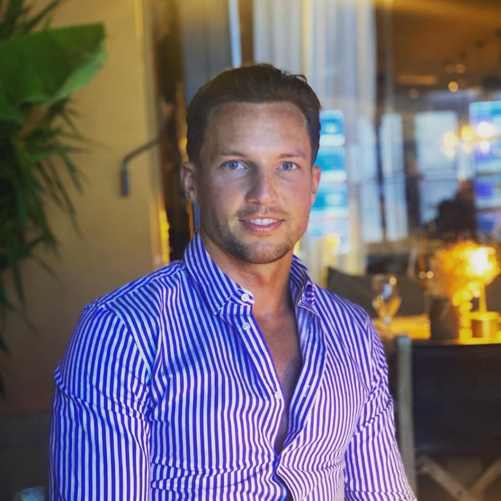 Milionarul care a ajuns să lucreze pe şantier: „Potoliţi-vă! Iubesc să fac asta”