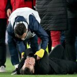 Scandal uriaş la meciul dintre Fenerbahce şi Galatasaray! Jose Mourinho l-a agresat pe antrenorul oaspeţilor. Au fost 3 jucători eliminaţi, iar jandarmii au intervenit