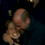 Prinţul William şi fiul lui, Prinţul George, la PSG - Aston Villa - captura digisport.ro