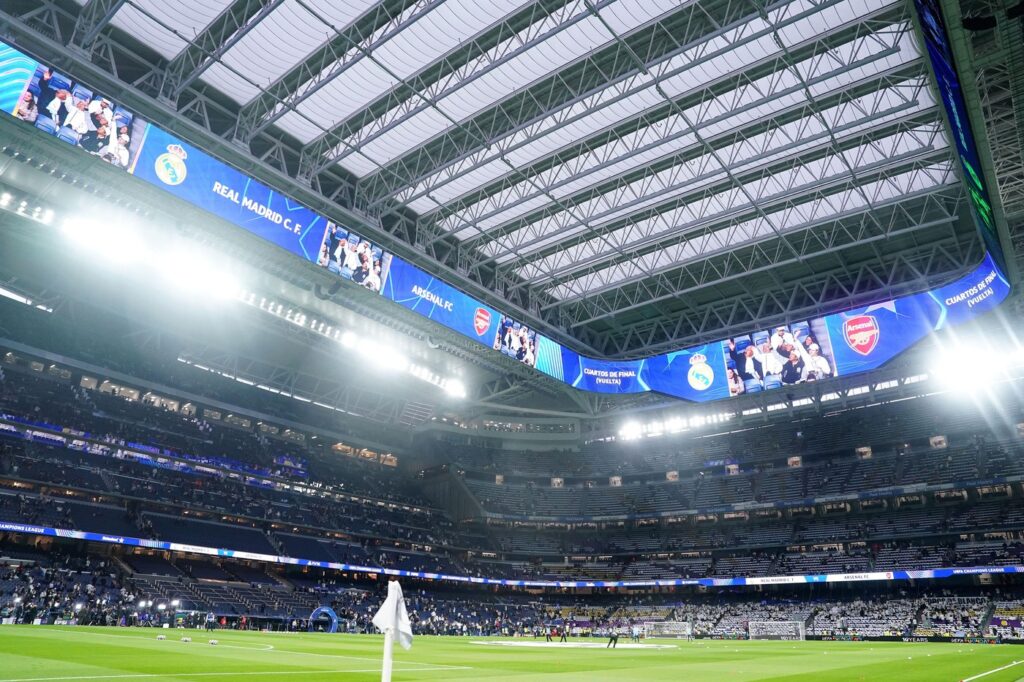 „Nebunie” pe Santiago Bernabeu înainte de Real Madrid – Arsenal! Poliţia a ieşit pe străzi