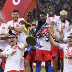 FCSB a primit trofeul de campioană