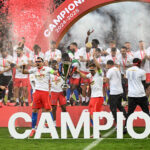 FCSB a primit trofeul de campioană