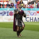 Ce a scris presa internaţională despre parada costumelor de la meciul în care FCSB a sărbătorit un nou titlu!