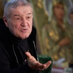 Gigi Becali, în timpul unui meci.