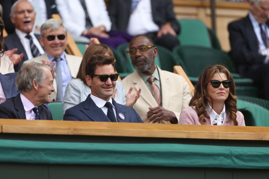 Novak Djokovic s-a calificat în sferturi la Wimbledon, sub privirile lui Roger Federer: „M-am inspirat de la el”