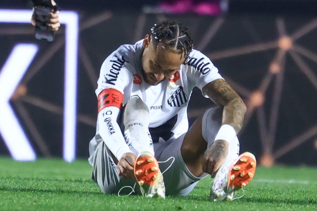 Neymar a început să plângă după umilinţa carierei! Echipa lui Coutinho a învins-o pe Santos cu 6-0