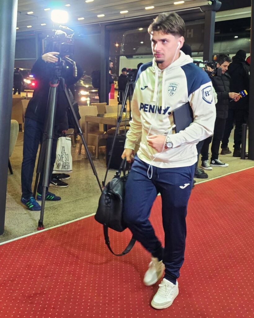 Tricolorii au ajuns la Zenica, unde vor juca meciul crucial cu Bosnia! Cum arată hotelul în care au fost cazaţi