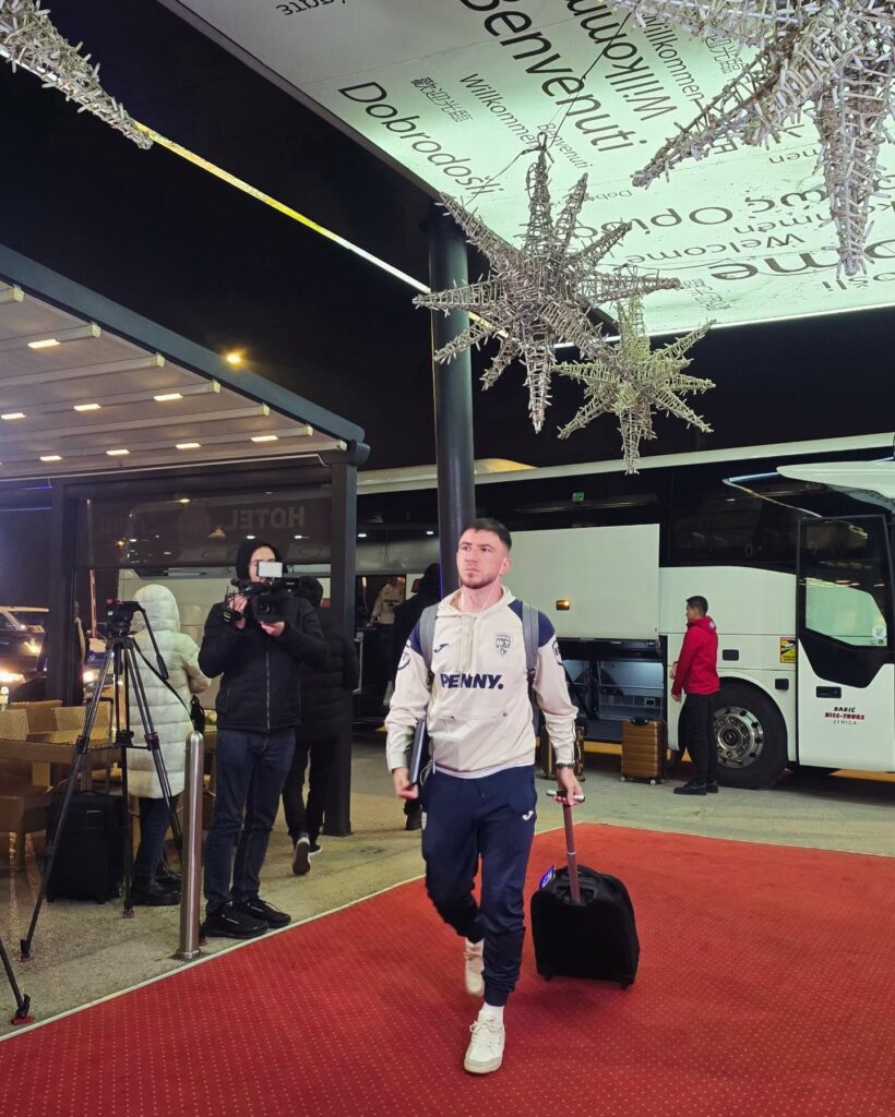 Tricolorii au ajuns la Zenica, unde vor juca meciul crucial cu Bosnia! Cum arată hotelul în care au fost cazaţi