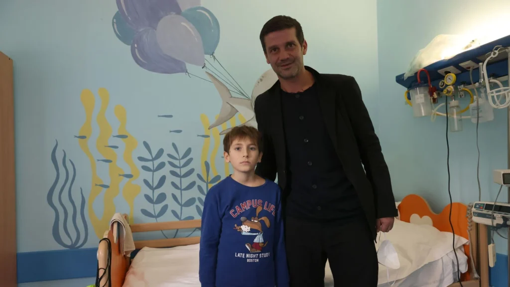 Cristi Chivu şi jucătorii lui Inter au vizitat un spital de copii şi au împărţit cadouri: „Un gest simplu, dar prețios”