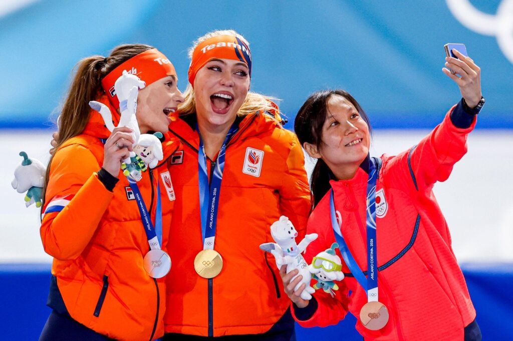 Jutta Leerdam şi logodnicul ei, Jake Paul, în lacrimi după ce ea a luat aurul şi a bătut recordul olimpic!