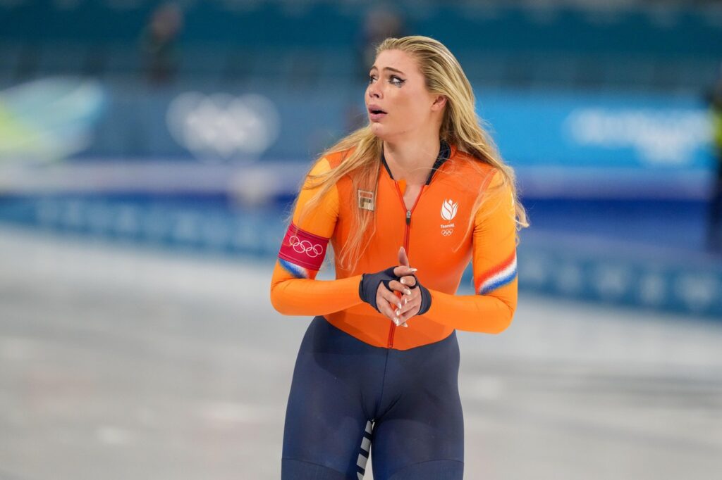 Jutta Leerdam şi logodnicul ei, Jake Paul, în lacrimi după ce ea a luat aurul şi a bătut recordul olimpic!