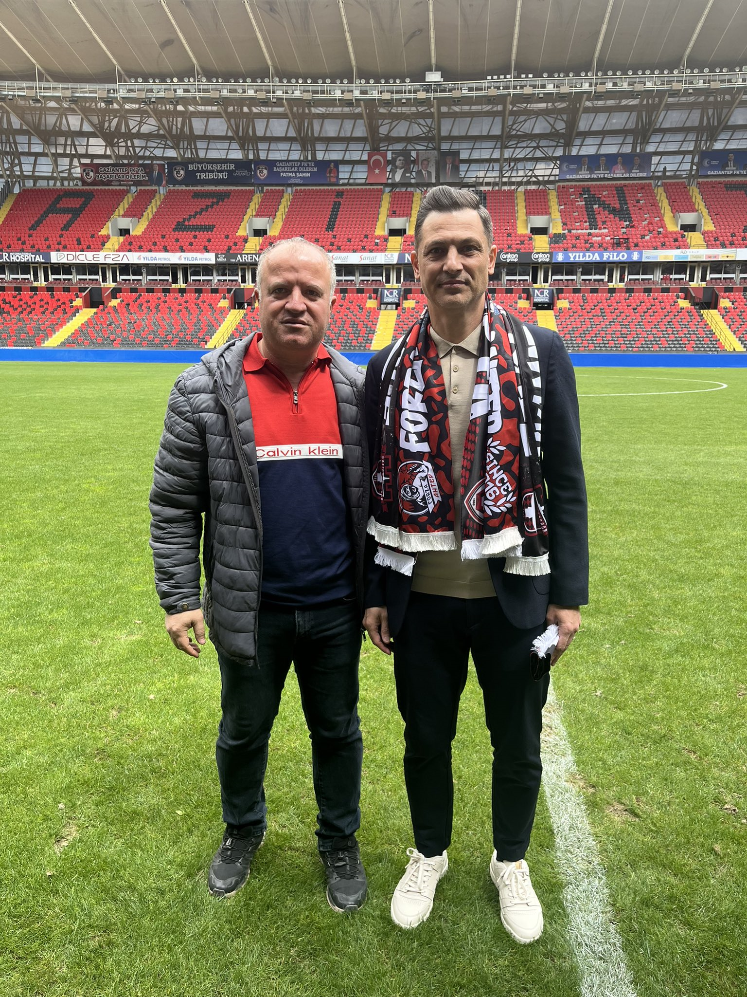 Oficial! Rădoi a semnat cu Gaziantep. Moment fără precedent la conferință: „Vă mulțumesc pentru Lucescu”