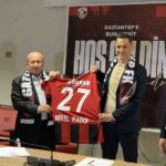 Oficial! Rădoi a semnat cu Gaziantep. Moment fără precedent la conferință: „Vă mulțumesc pentru Lucescu”