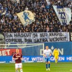 Mesaje rasiste afişate de suporterii Craiovei la meciul cu Rapid