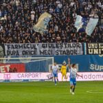 Mesaje rasiste afişate de suporterii Craiovei la meciul cu Rapid