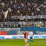 Mesaje rasiste afişate de suporterii Craiovei la meciul cu Rapid
