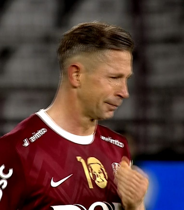Ciprian Deac a plâns ca un copil la ultimul meci al lui ca jucător de fotbal! Imagini emoţionante