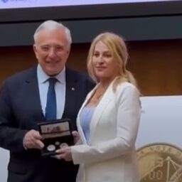 BNR a lansat monede dedicate împlinirii a 50 de ani de la prima notă de 10 obţinută de Nadia Comăneci la Jocurile Olimpice