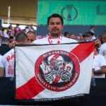 Atmosferă de senzaţie la finala Conference League, în care joacă românul Andrei Raţiu! Scenografii impresionante