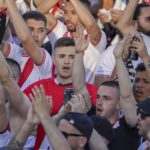Atmosferă de senzaţie la finala Conference League, în care joacă românul Andrei Raţiu! Scenografii impresionante