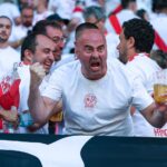 Atmosferă de senzaţie la finala Conference League, în care joacă românul Andrei Raţiu! Scenografii impresionante