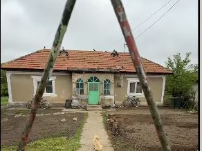 Casa săracă în care a crescut Gică Hagi. Cui i-a donat-o „Regele”. Gestul pe care puţini l-ar face