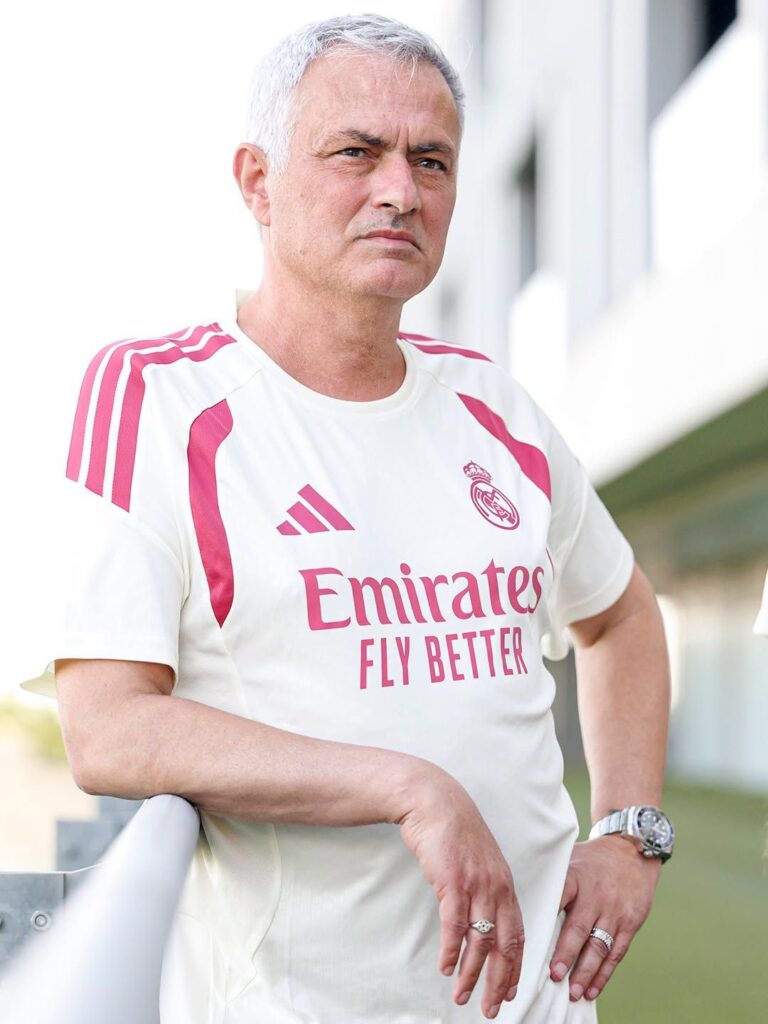 Jose Mourinho şi-a început oficial al doilea mandat pe banca lui Real Madrid! Imagini cu „The Special One”