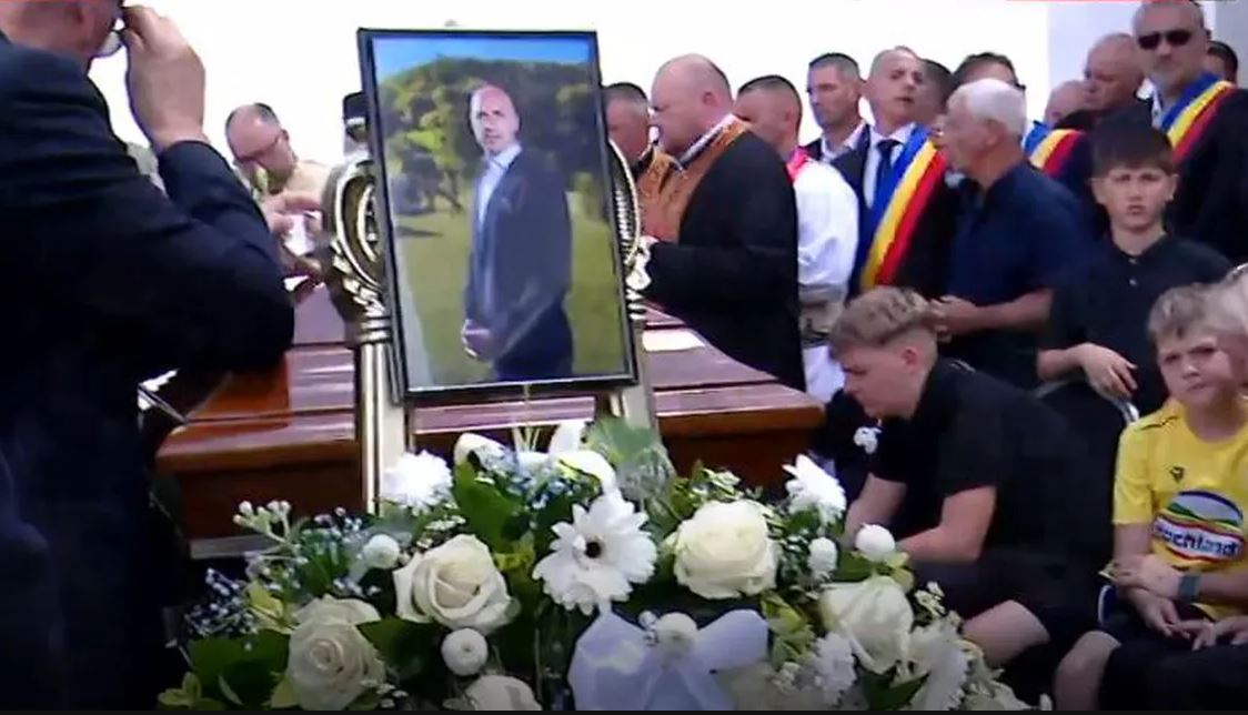 Gabi Mureşan a fost înmormântat. Imagini impresionante, cine şi-a făcut apariţia
