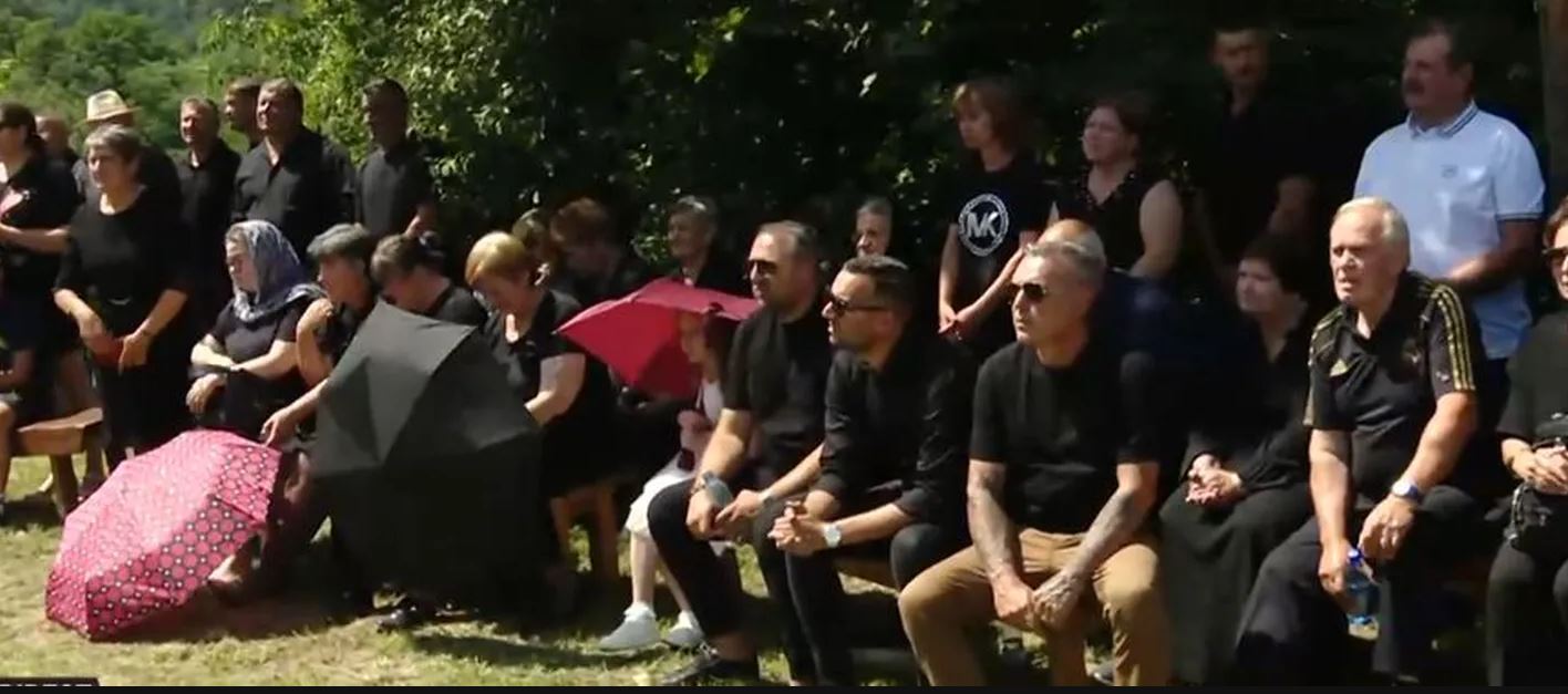 Gabi Mureşan a fost înmormântat. Imagini impresionante, cine şi-a făcut apariţia