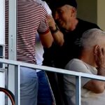 Dan Petrescu, zâmbitor, în tribune, la Voluntari - Botoşani / captura digisport.ro