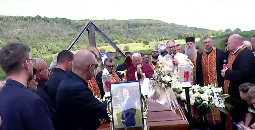 Gabi Mureşan a fost înmormântat. Imagini impresionante, cine şi-a făcut apariţia