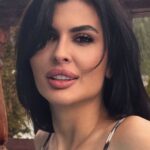 Cum arată, la 33 de ani, femeia care l-a exasperat pe Gigi Becali! Imagini provocatoare cu fosta asistentă TV