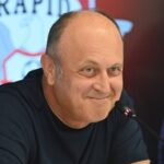 Dan Şucu, în timpul unei conferinţe de presă
