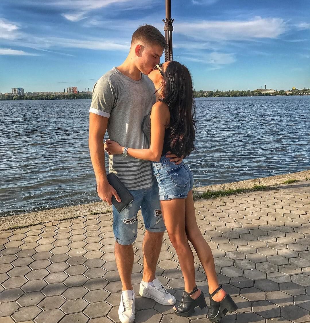 Soţia milionarului celebru care s-a căsătorit în trening e acuzată de blasfemie: „Sfântul e la locul lui”
